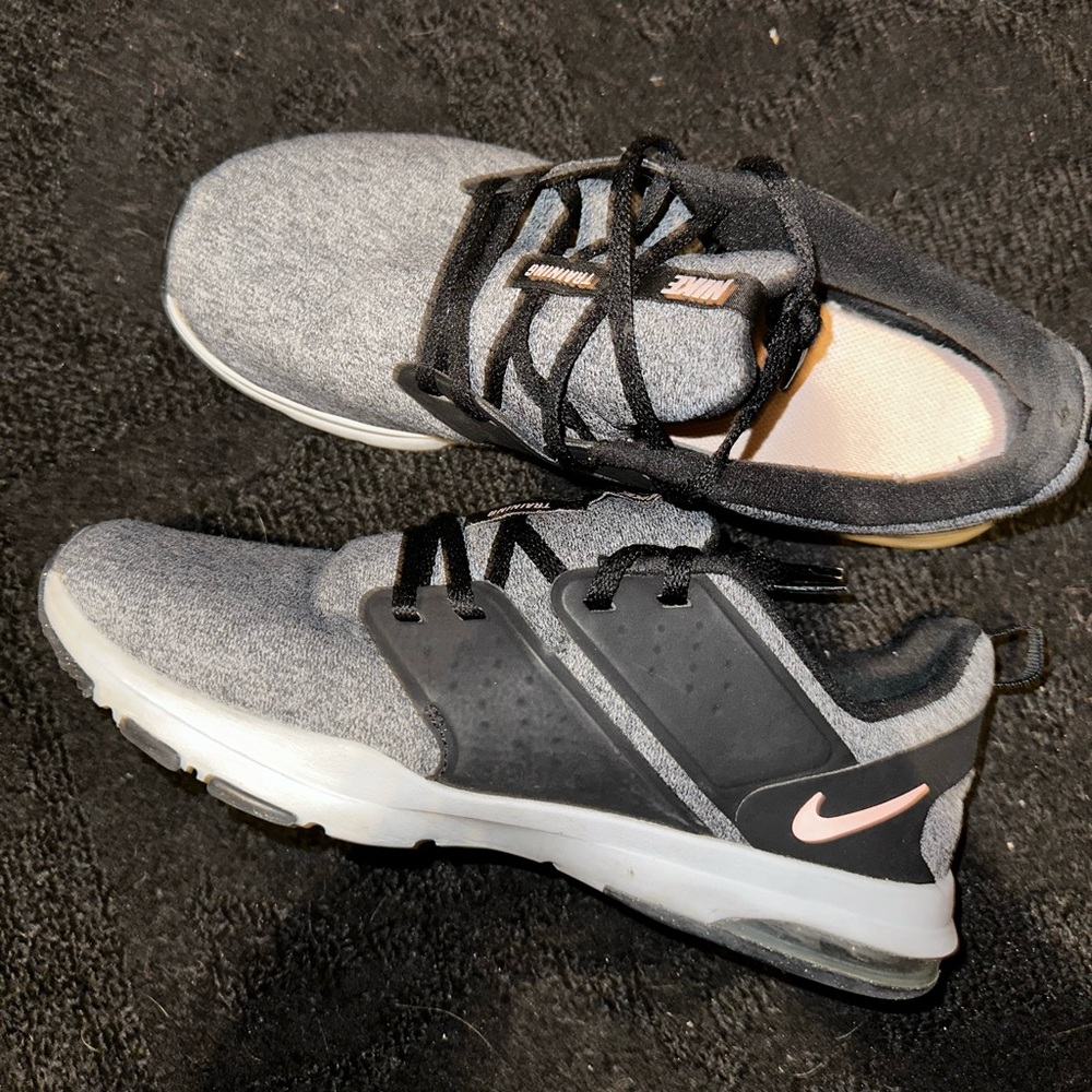 Nike Air Bella Sneakers, womens size 10